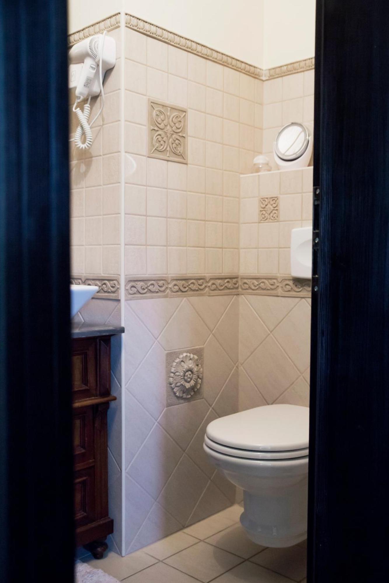 Guesthouse & Apartments Pri Stani Zerovnica ภายนอก รูปภาพ