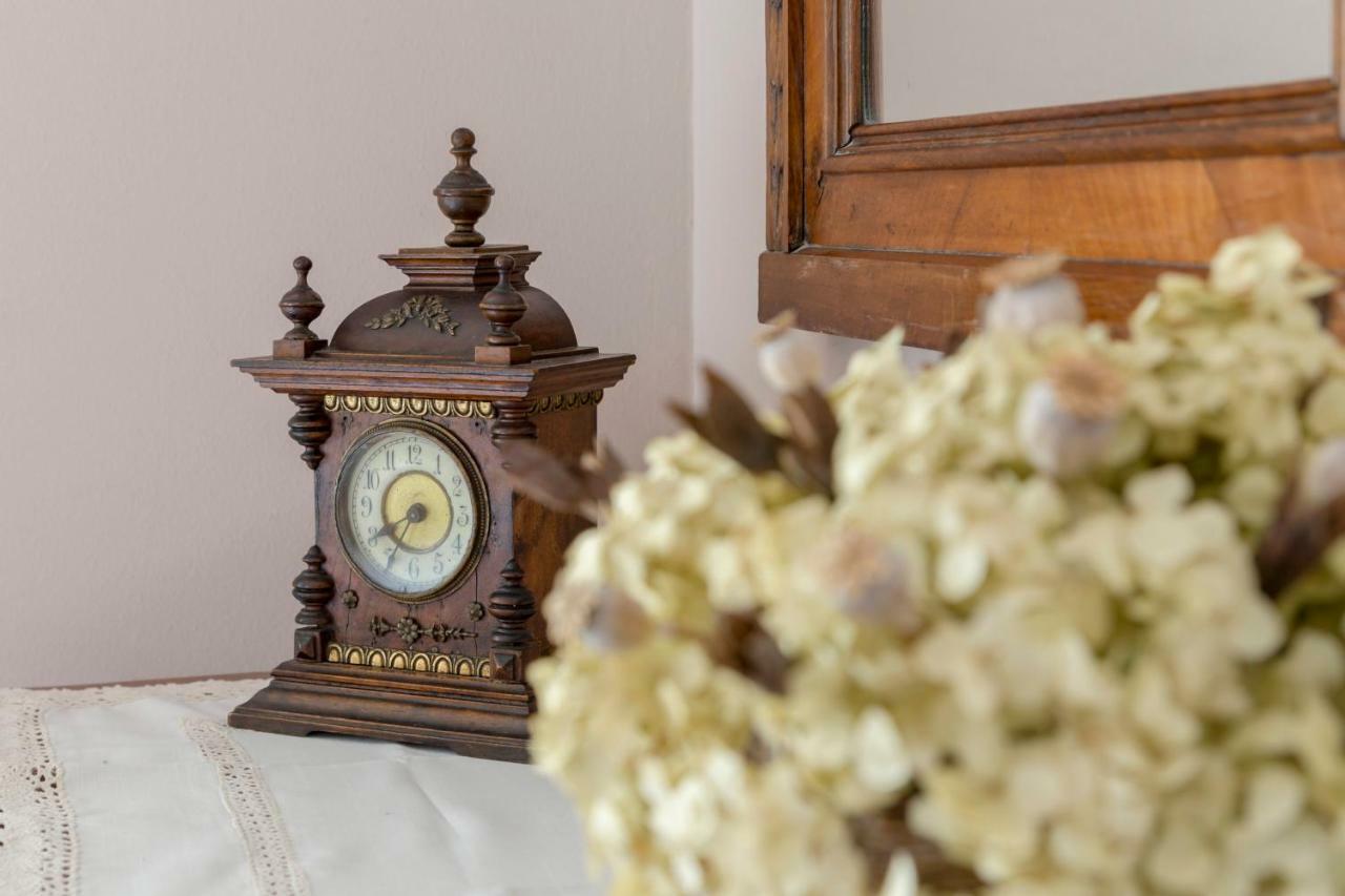 Guesthouse & Apartments Pri Stani Zerovnica ภายนอก รูปภาพ