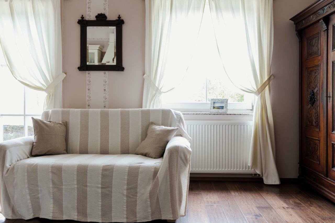 Guesthouse & Apartments Pri Stani Zerovnica ภายนอก รูปภาพ