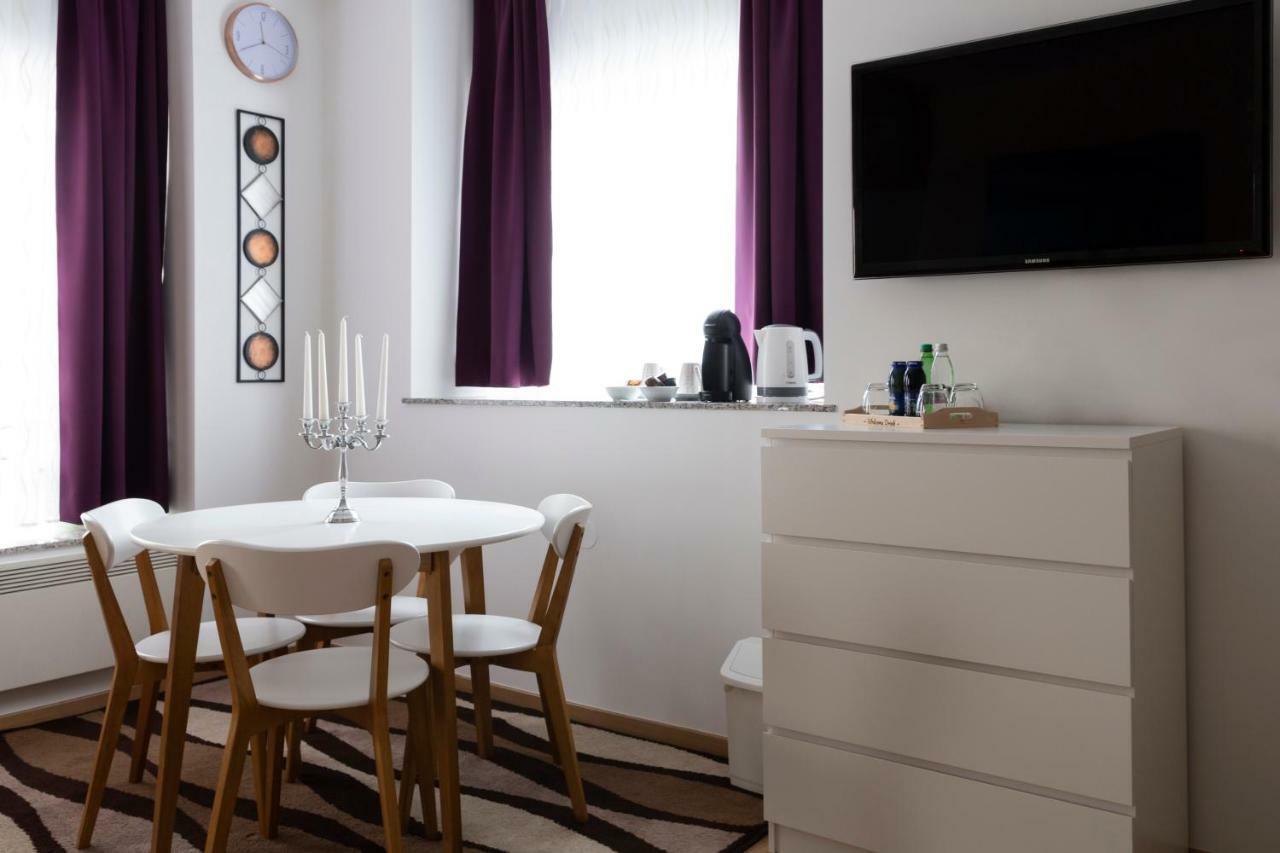 Guesthouse & Apartments Pri Stani Zerovnica ภายนอก รูปภาพ