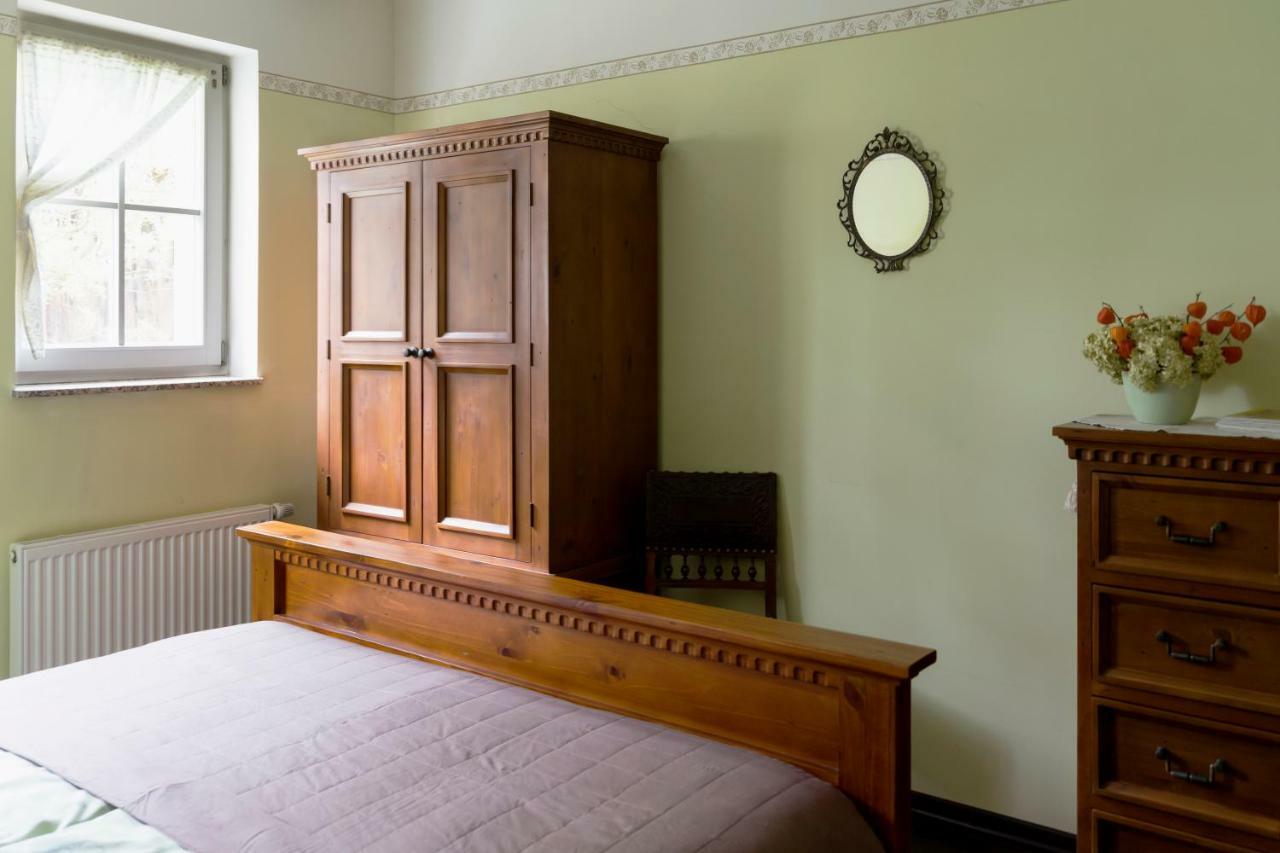 Guesthouse & Apartments Pri Stani Zerovnica ภายนอก รูปภาพ